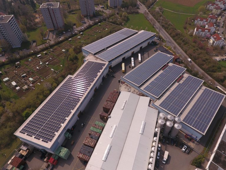 Photovoltaik für Industrie & Gewerbe in Pforzheim - revotec energy